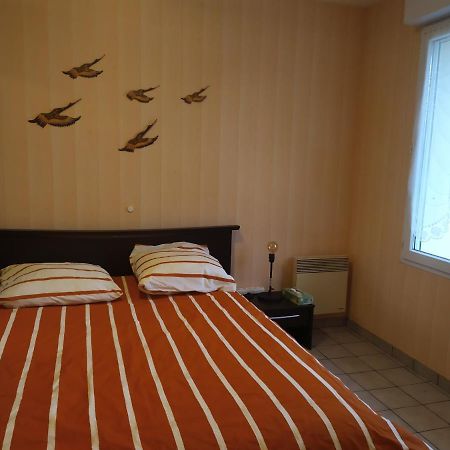 Apartament Chez Fabienne T1 Le Breuil-sur-Couze Zewnętrze zdjęcie