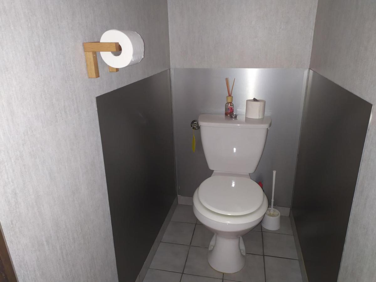 Apartament Chez Fabienne T1 Le Breuil-sur-Couze Zewnętrze zdjęcie